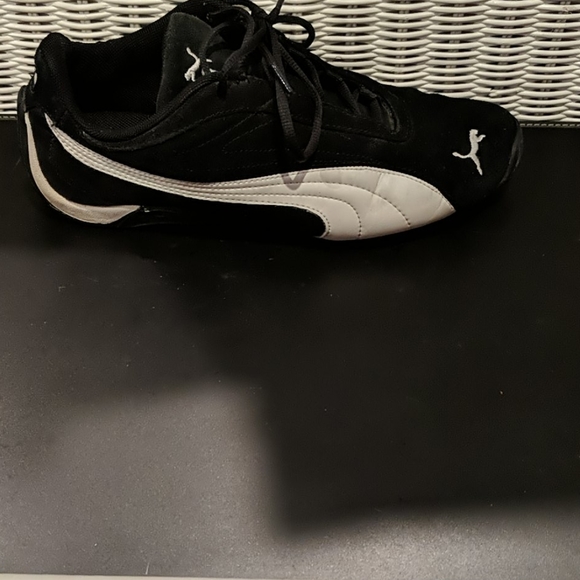 Shoes - Picture 3 of 4